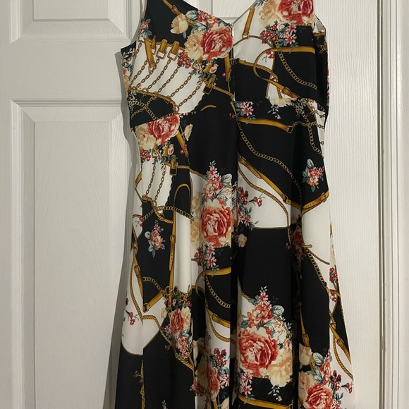 Floral Cocktail Dress - Picture 3 of 4